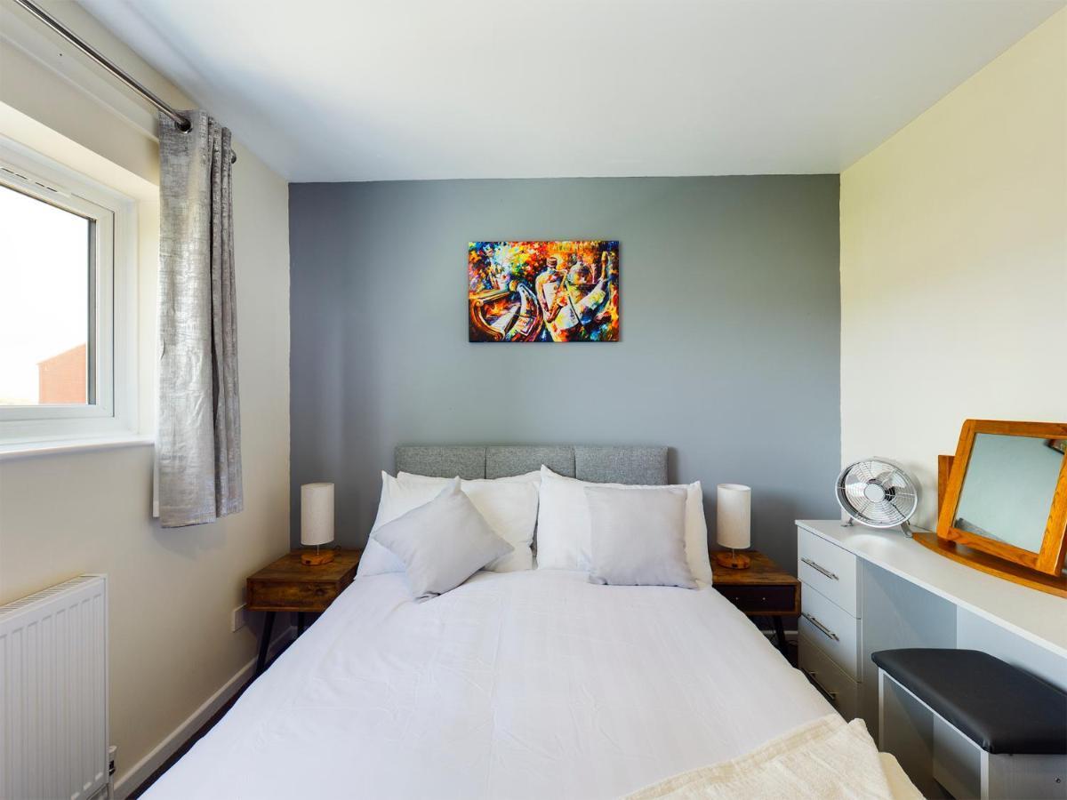 247 Serviced Accommodation In Telford- 3Br House Ngoại thất bức ảnh