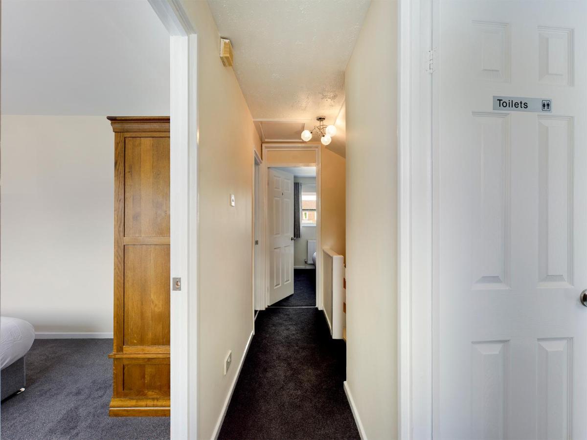 247 Serviced Accommodation In Telford- 3Br House Ngoại thất bức ảnh