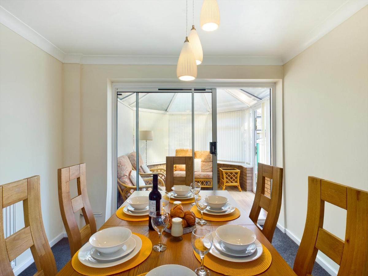 247 Serviced Accommodation In Telford- 3Br House Ngoại thất bức ảnh